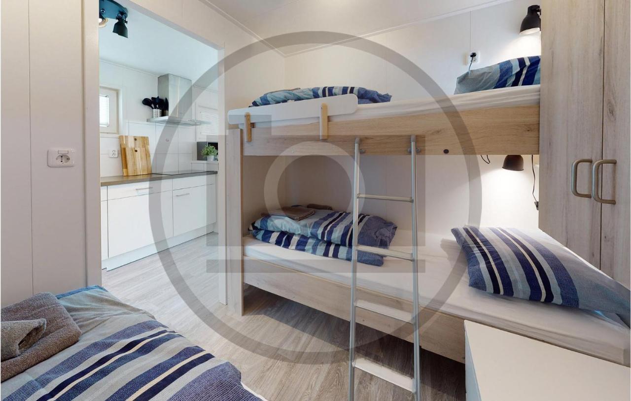 Stunning Ship In Aalsmeer With Kitchen Buitenkant foto